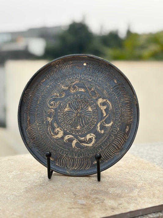 Gothic mandala patterned wall décor plate